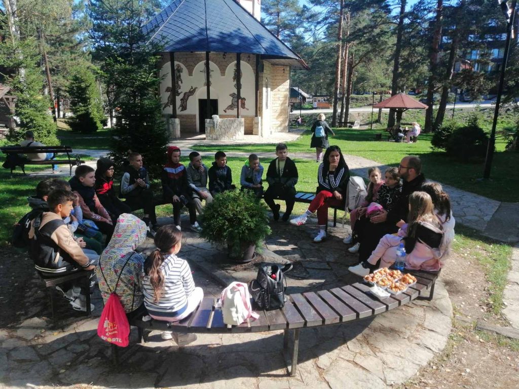 Посете деце Храму Светог Пантелејмона